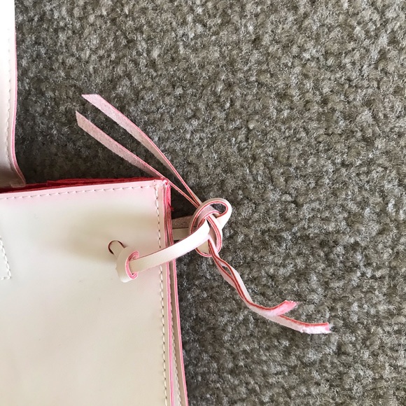 Ivanka Trump Tote - Picture 3 of 6